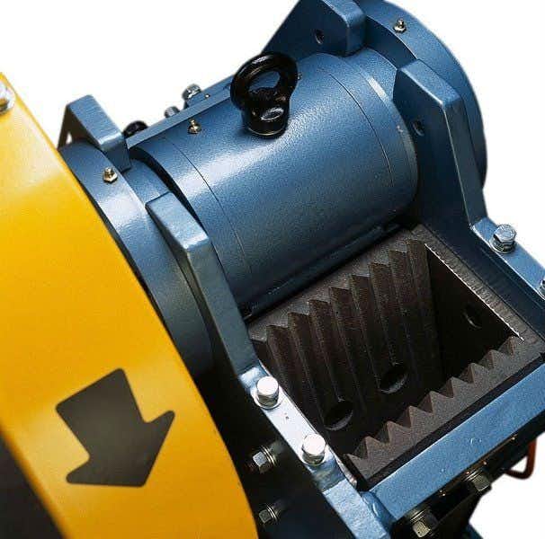 Man Injured by Defective Toggle Plate on Jaw Crusher